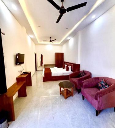 Shiva Kashi Inn