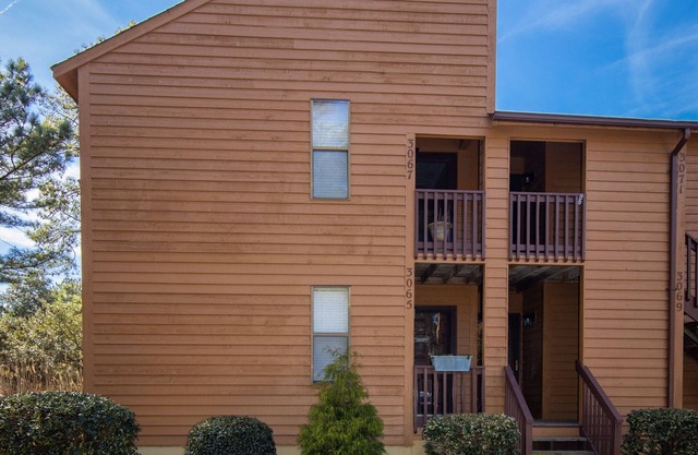 Shore Breakaway Condo - Monthly Rental - Chic's Beach