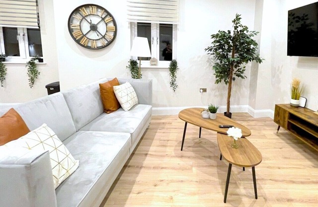 Shrewsbury Modern 1 Bedroom Flat By Bevolve