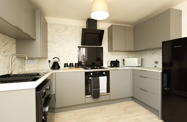 Shrewsbury Townhouse with Parking