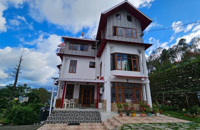 Shri Villa Homestay
