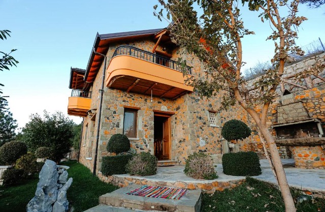 Shtepia Tradites Gjinar