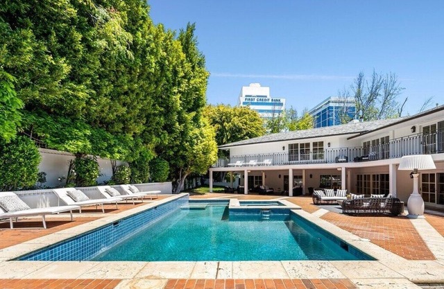 Sierra Sunset - Prime 7 Bedroom Beverly Hills Estate!