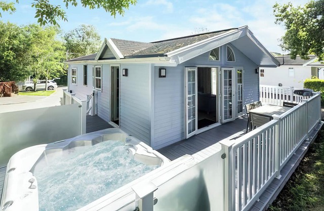 Signature 2 Plus Lodge