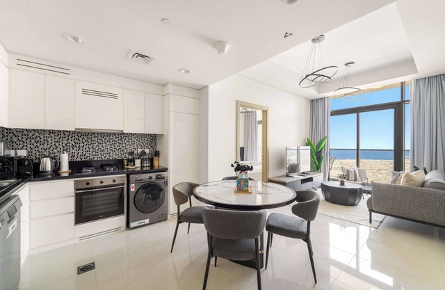 Silkhaus Elite 2BDR near Safa Park | Aykon City