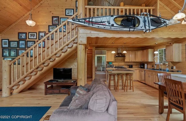 Silver Salmon Lodge
