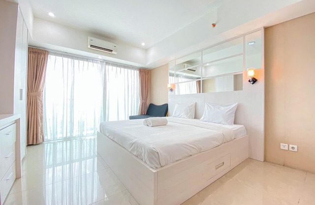 Simply Studio Apartment Tamansari La Grande