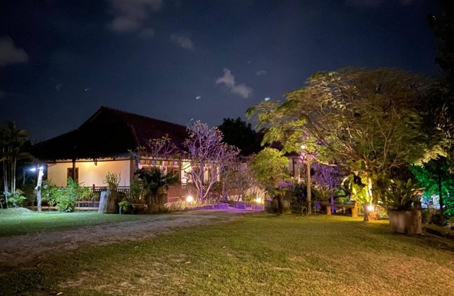 Singgahsana Villa