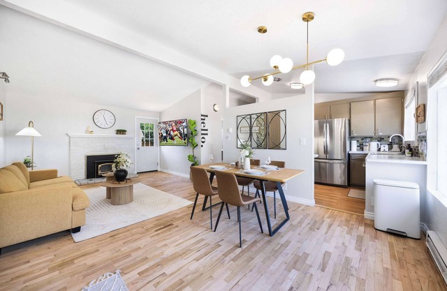 Single-Level 2BR Retreat w/Hot Tub & Office