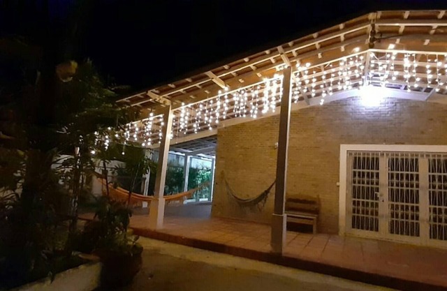 Single storey house in ubatuba near the beach and the center