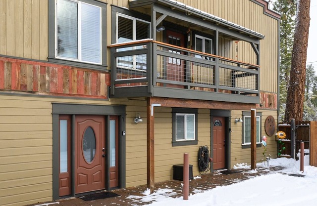 Sisters Home Lower - One bedroom/One bath - Sleeps upto 5