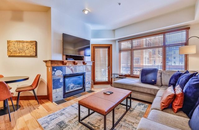 Ski In/Ski Out with Mtn Views and Easy Hot Tub Access