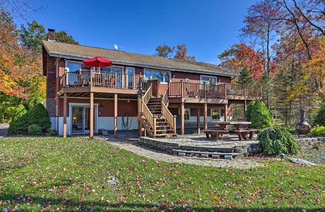 Ski, Swim and Relax Waterfront Haven on Pines Lake!