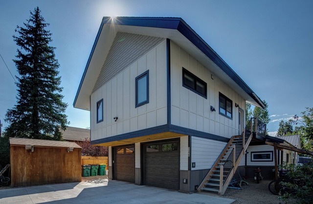 Ski Town Suite in the Heart of Old Town Steamboat Springs. Pet Friendly!