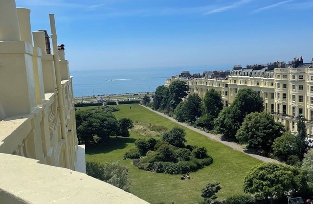 Sky View Apartment with the best view in Brighton by MyHolidayLet