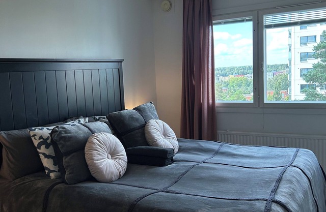 Sky View Loft (with full hotel-style service)