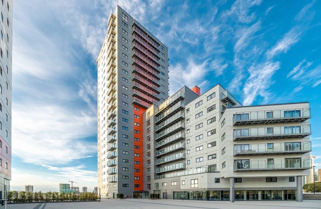Skyvillion - River View Mins To O2 & London Excel