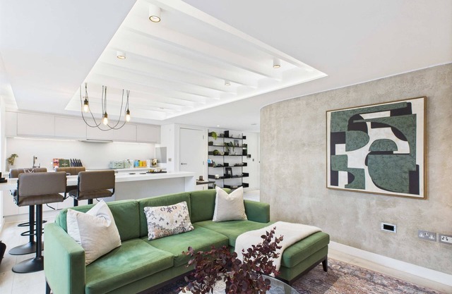Sleek and Modern Penthouse beside Borough Market