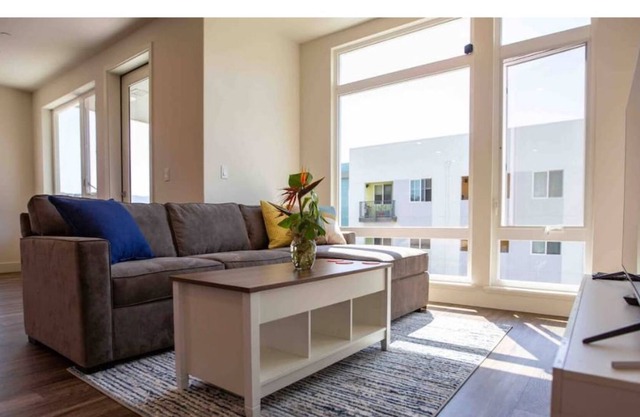 Sleek Contemporary Condo with Clubhouse Access