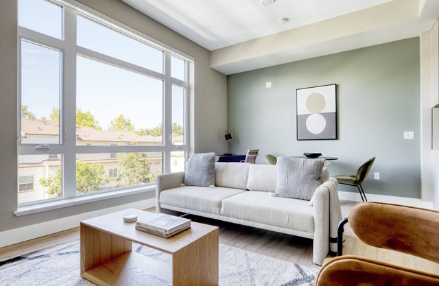 Sleek Mountain View Studio w/W/D, Pool & Gym, nr tech HQs, by Blueground