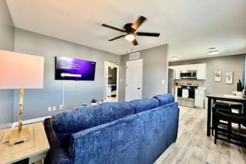 Sleek remodeled Design 2 Bed Trenton, OH Apartment
