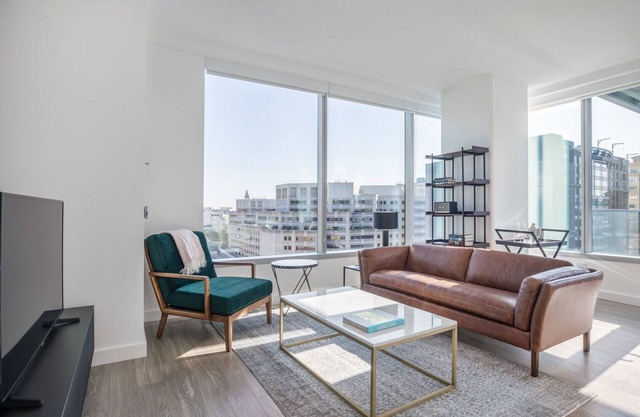 Sleek Rincon Hill 2BR w/Gym, Movie Theater, nr. Facebook by Blueground