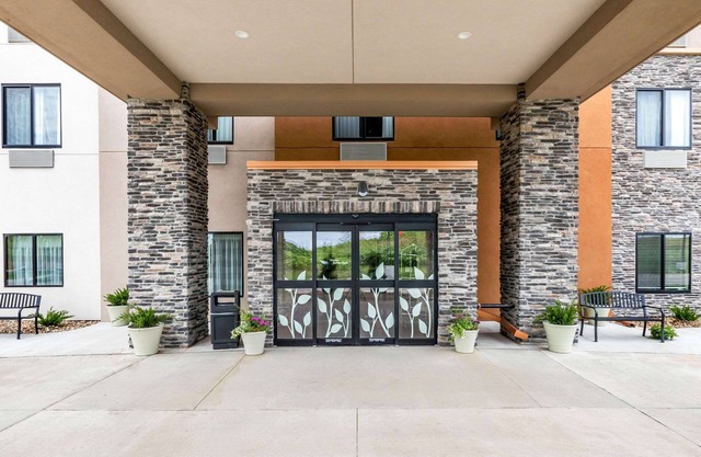 Sleep Inn & Suites West Des Moines near Jordan Creek