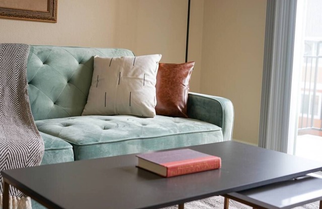 Sleepover: Eclectic 1BD/1BA + Balcony - OKCn