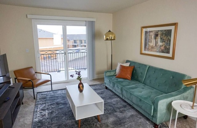 Sleepover: Upscale 1BD/1BA +Balcony - OKCn