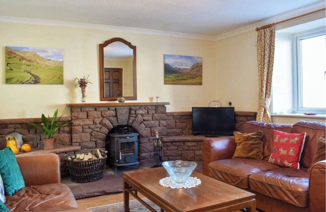 Sleeps 6 in the Cumbria Lake District and Yorkshire Dales National Parks.