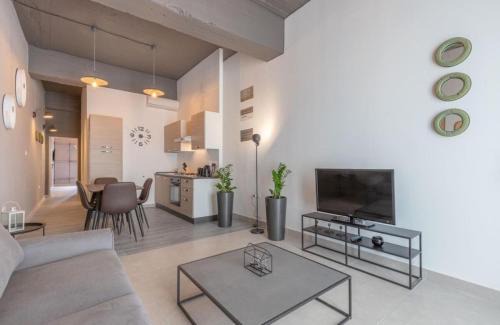 Sliema Modern-Retro Chic Style Home by the Sea