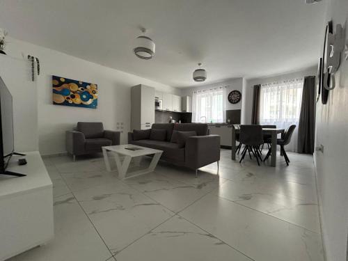 Sliema 3BR 3Bath Apartment 20