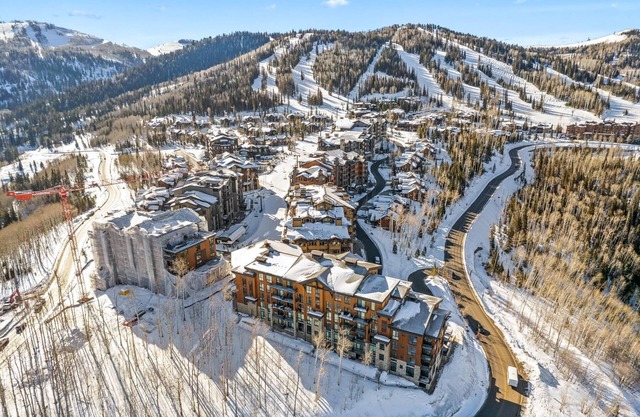 Slopeside Studio Condo in Empire Pass with Mountain Views, On-Site Hot Tub