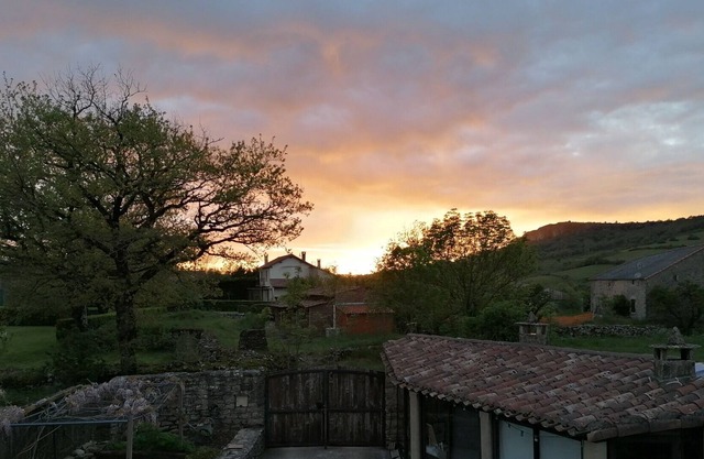 Small country house 20mn from Avène and 10mn from Lerab Ling
