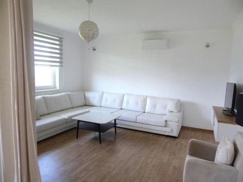 Small Hill Apartments