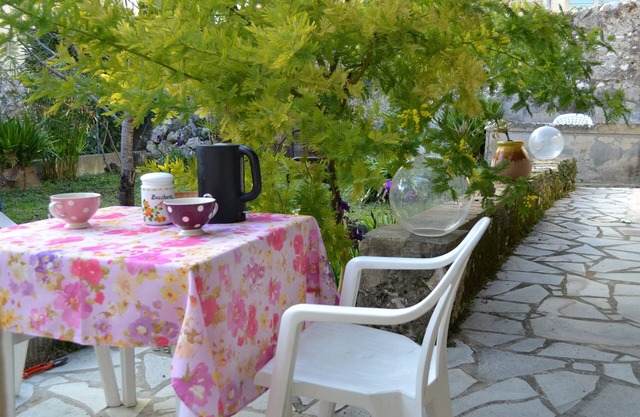 Small house with private garden in the historic city of Vence