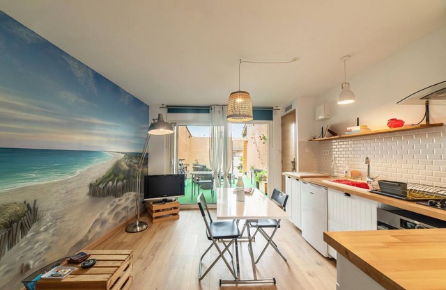 Small, quiet apartment for two people
