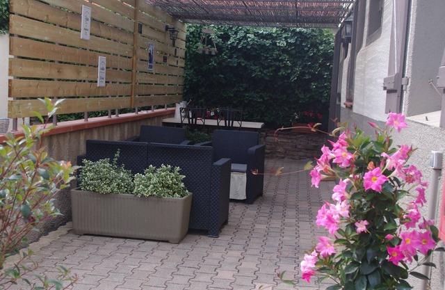 Small, quiet house 2 minutes' walk from Thuir town center