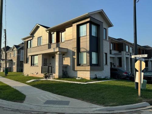 Smart & Cute 1BR Basement Apartment-Milton