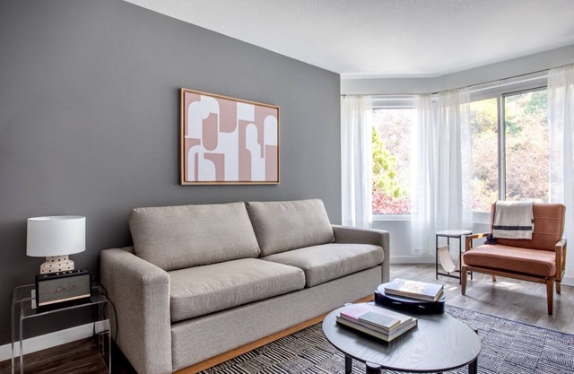 Smart Telegraph Hill 1BR w/Gym, Sauna, walk to Muni, by Blueground