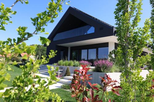 Smart & Wellness Villa