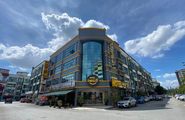 Smile Hotel Serdang South City