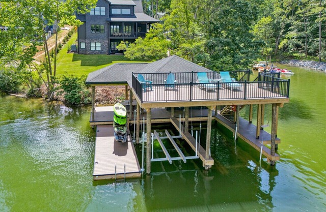 SML Sunset Escape~7 Bedroom/5 Bath~Sleeps 18~Hot Tub~Fire Pit~Private 2 Slip Dock~Pet Friendly