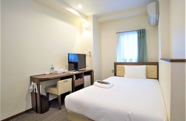 Smoking Single room 5 minutes walk from ShinY/Yokohama Kanagawa