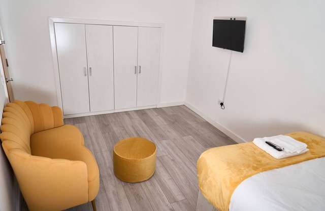 Snooze Luxe House Room 4