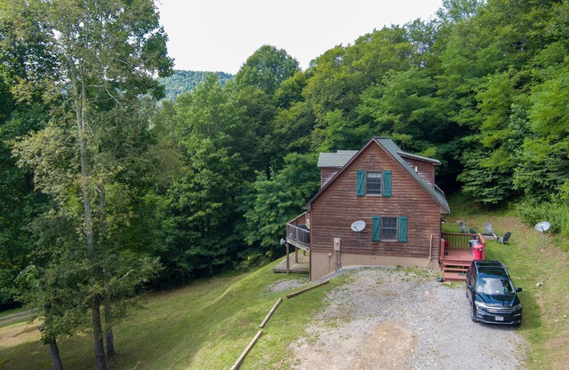 SNOWSHOE, WV Convenient, Affordable, Mtn Views, Pet Friendly