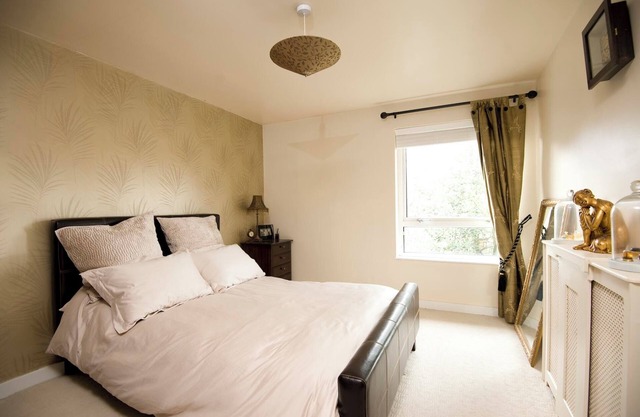 So-Cute Cityside Apartment - 2 Bedroom Apartment. Sleeps 5