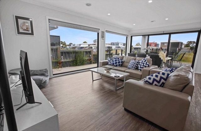 Soak up the sun and moor at your private jetty berth