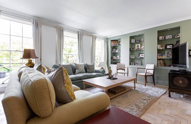 Somerset Square by onefinestay