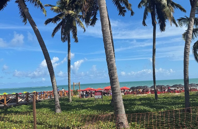 Sophistication, comfort and feet in the sand